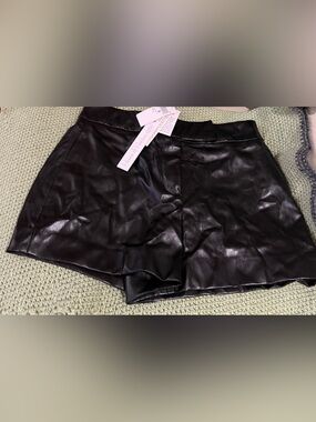 House of Harlow 1960 Black Faux Leather Shorts